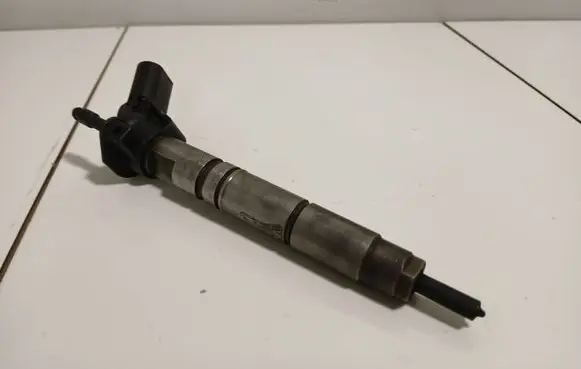 Mercedes-Benz R W251 Fuel injector 0445115027 A6420700587 050523