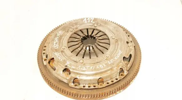 Volkswagen Golf VIII Clutch set kit 030105271M 036141032H 03C141625J SZTYWNE