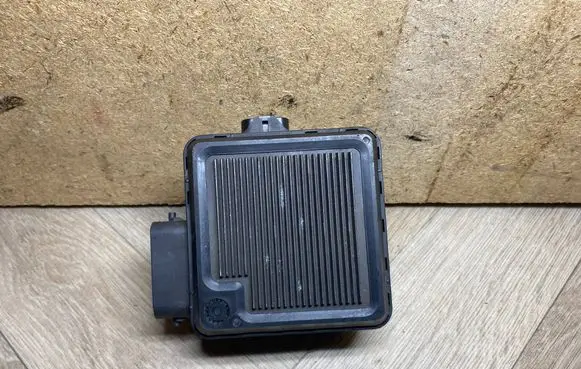 Lexus RX 330 - 350 - 400H Gearbox control unit/module 895300E090 TN0791005700