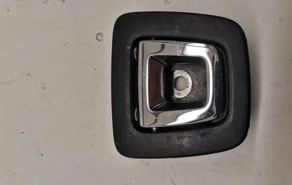 BMW 7 G11 G12 Tie down hook / loop 7348517