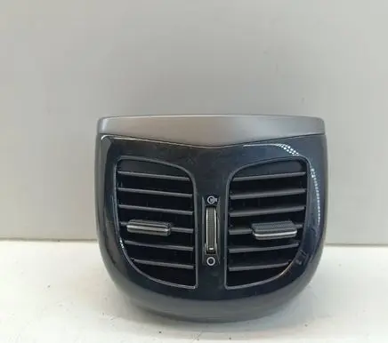 Hyundai i40 Rear air vent grill 846423Z001