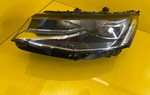 Volkswagen Transporter - Caravelle T7 Headlight/headlamp 7T1941081