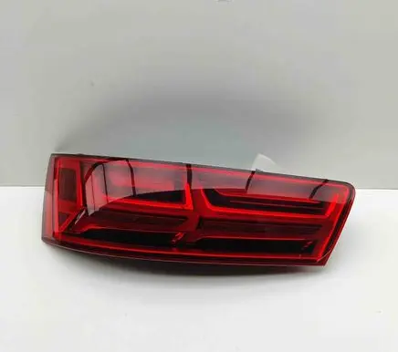 Audi Q7 4M Rear/tail lights 4M0945093