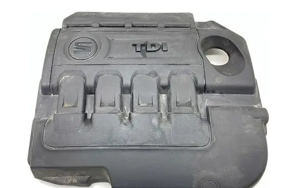 Seat Leon (5F) Engine cover (trim) 04L103925S