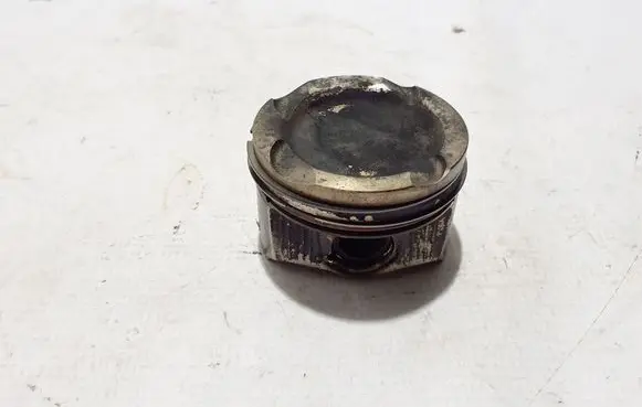 Dacia Duster II Piston with connecting rod 120A16592R