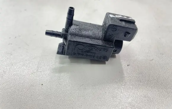 BMW 5 E60 E61 Vacuum valve 1742712 72234100