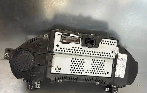 Audi A7 S7 4G Speedometer (instrument cluster) 4G8920930P 0263672074