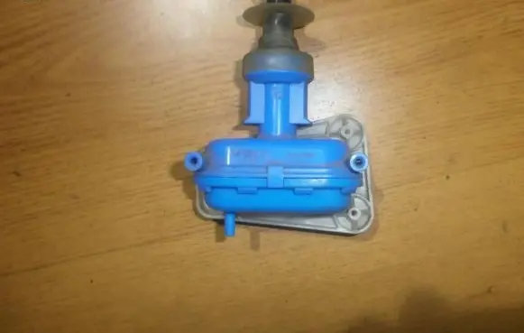 Audi 100 200 5000 C3 Central locking vacuum pump 893862153d
