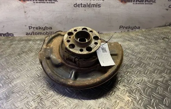 Mercedes-Benz E W211 Rear wheel hub
