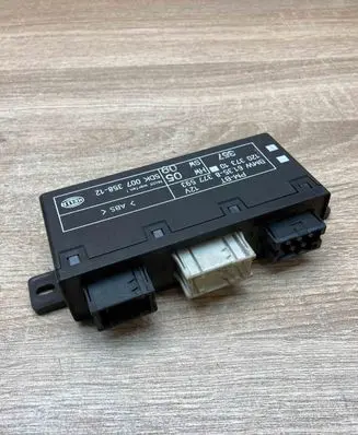 BMW 5 E39 Door control unit/module 8377593 5DK007358