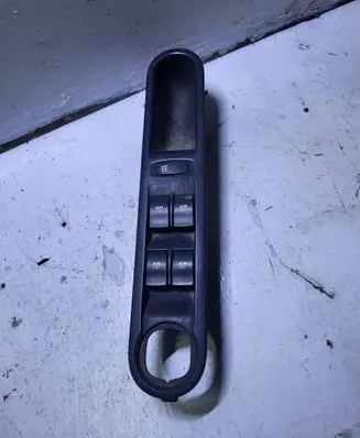 Renault Espace - Grand espace IV Electric window control switch 8200250650