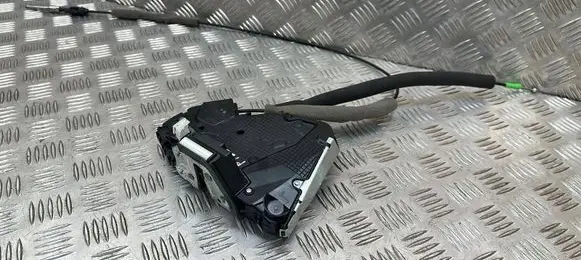 Lexus ES 250 - 300 - 330 Front door lock 7N0013102
