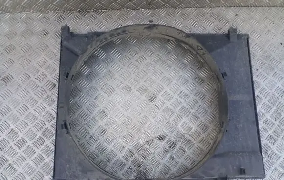 Mitsubishi Pajero Radiator cooling fan shroud