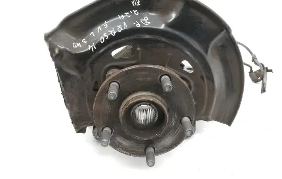 Toyota Verso-S Front wheel hub