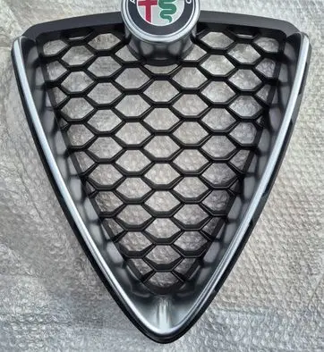 Alfa Romeo Stelvio Front grill 156108638