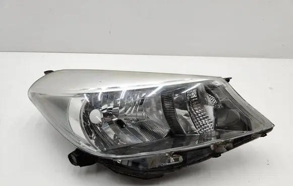 Toyota Yaris Headlight/headlamp 