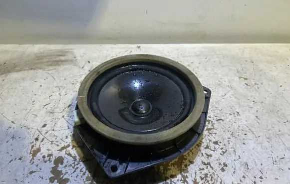 Lexus ES 250 - 300 - 330 Rear door speaker 8616048110