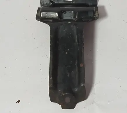 Mitsubishi Colt Radiator mount bracket MN105688