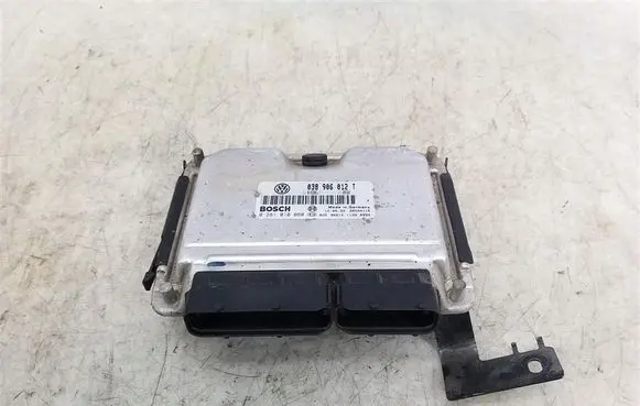 Seat Toledo II (1M) Engine control unit/module 038906012T