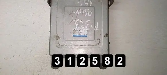 Mazda 323 Engine control unit/module Z57318881