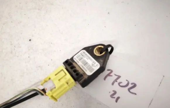 Chrysler Sebring (JS) Airbag deployment crash/impact sensor p04896061aa