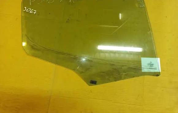 Peugeot 308 Rear door window glass