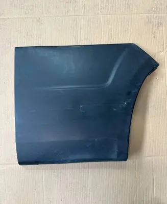 Rear fender molding trim