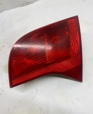 Audi A4 S4 B7 8E 8H Tailgate rear/tail lights 8E9945094 484502 ULO749002