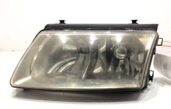 Volkswagen PASSAT B5 Headlight/headlamp