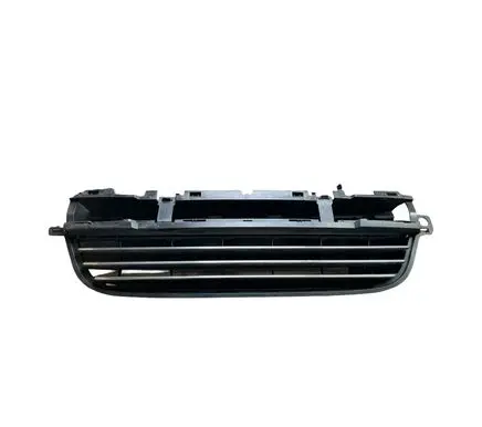 Peugeot 5008 Front grill 9673674377 9686182677 9687437677