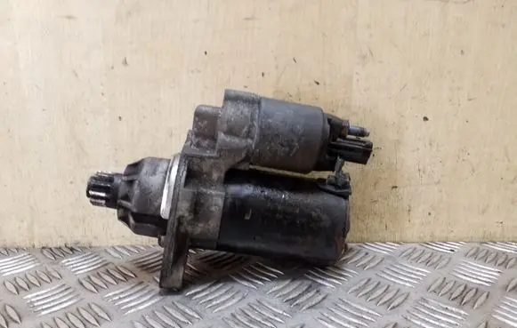 Skoda Yeti (5L) Starter motor 0001121402 02M911023G