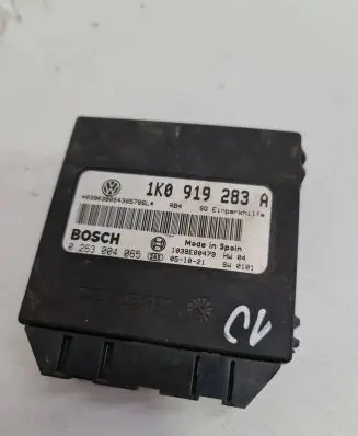 Volkswagen Touran I Parking PDC control unit/module 0263004065 1039E00479 1K0919283A
