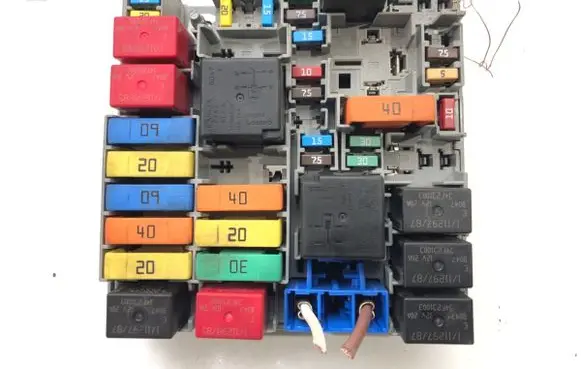 Opel Combo D Fuse box set 52028777