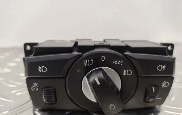 BMW 5 E60 E61 Light switch 6988555