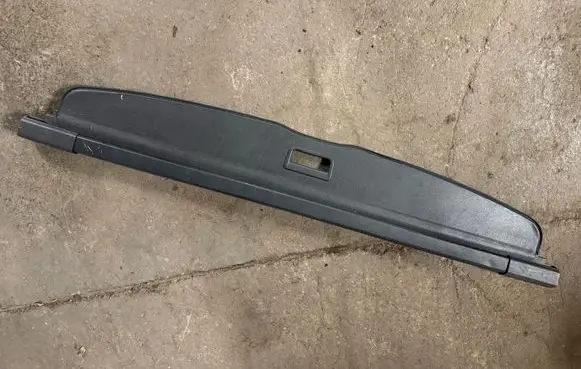Volkswagen Touran II Parcel shelf load cover 1T0867871