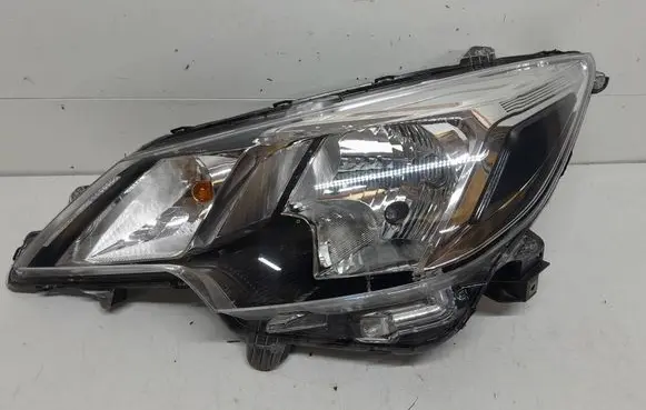 Mitsubishi Space Star Headlight/headlamp 8301D445