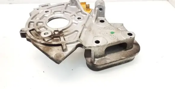 Suzuki Grand Vitara II Engine mounting bracket 8200240204