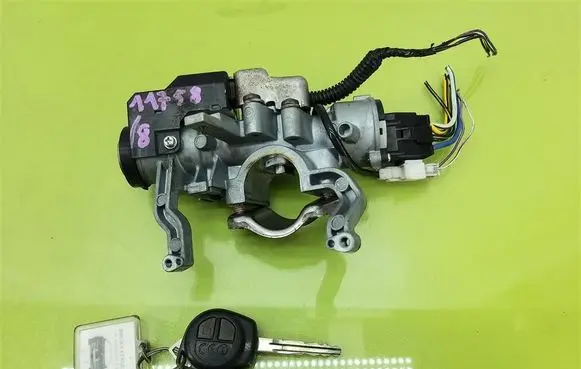 Suzuki Liana Ignition lock