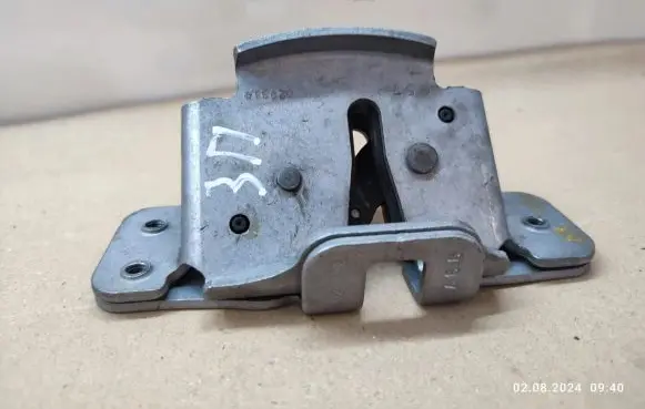 Chrysler Grand Voyager V Sliding door lock 020334