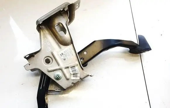 Skoda Octavia Mk2 (1Z) Brake pedal 1k1721057n