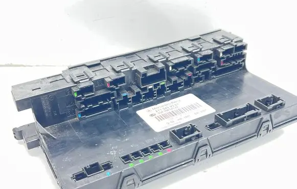 Mercedes-Benz E W211 Fuse module 2115459301 5DK00804729