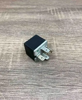 Chrysler Voyager Other relay 4707211 95425C