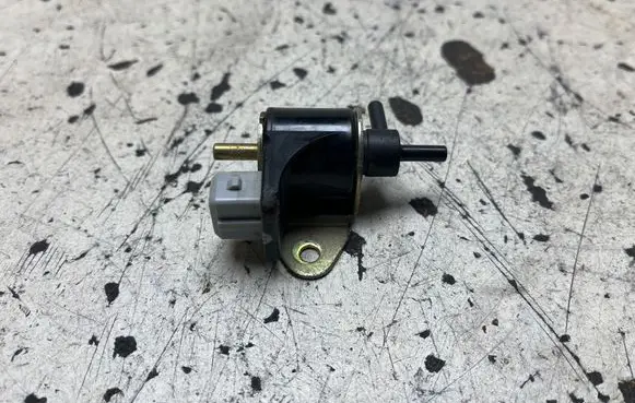 Volkswagen Sharan Turbo solenoid valve C8N3A