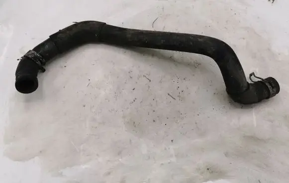 Nissan X-Trail T30 Engine coolant pipe/hose NOCODE