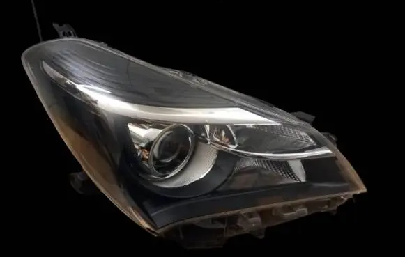 Toyota Yaris Headlight/headlamp