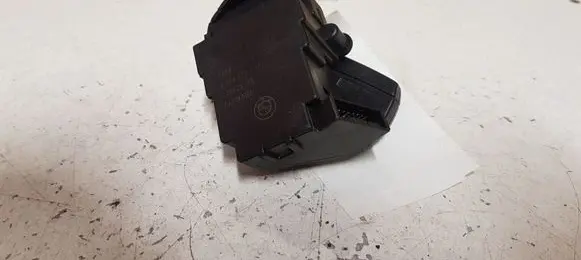 BMW 5 E60 E61 Ignition lock 695472211 10862510