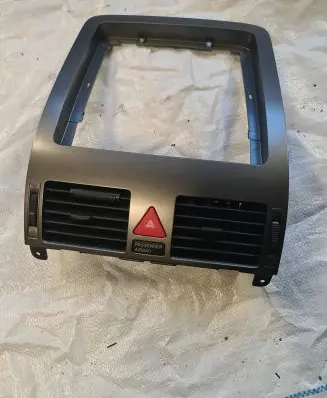 Volkswagen Touran I Dash center air vent grill 1T1819728