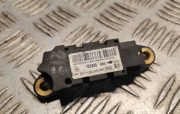 Mercedes-Benz C W203 Airbag deployment crash/impact sensor 0018209126