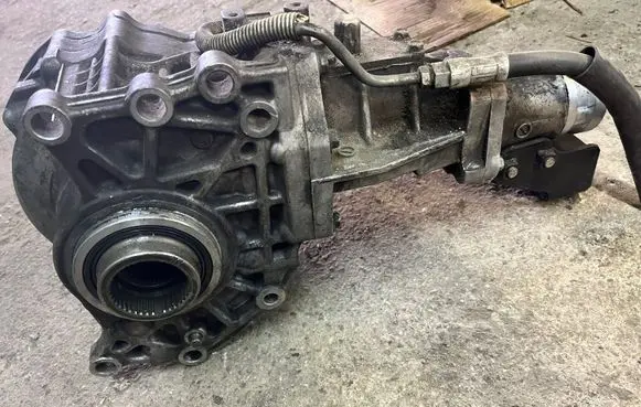Mitsubishi Lancer Evolution X Gearbox transfer box case 3200A087