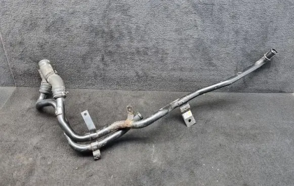 Audi A8 S8 D3 4E Engine coolant pipe/hose 4E0265235M 4E0265370E